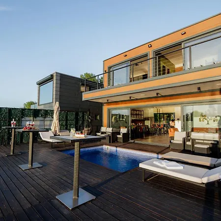 Villa Wish Splav *