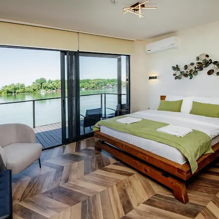Wish Splav Villa *