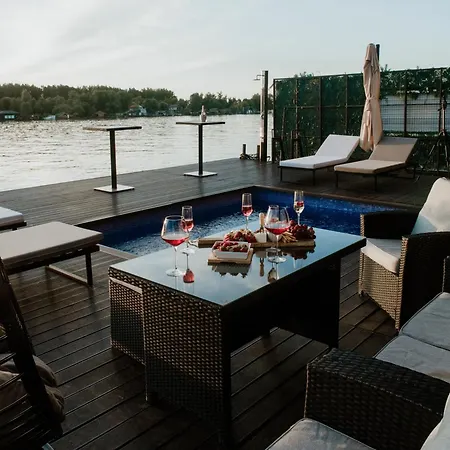 Wish Splav Villa *