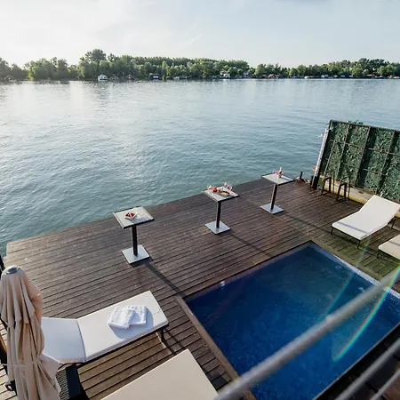 Wish Splav Villa *